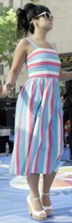 Lily Allen feet photo thumbnail