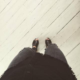 Lily Allen feet photo thumbnail
