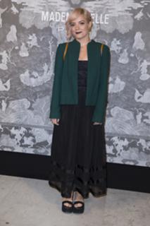 Lily Allen feet photo thumbnail