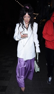 Lily Allen feet photo thumbnail