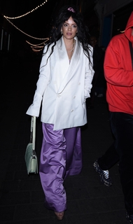 Lily Allen feet photo thumbnail
