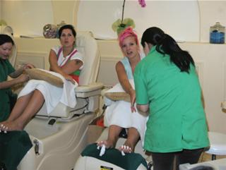 Lily Allen feet photo thumbnail