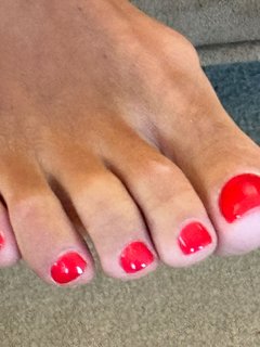 Lily Allen feet photo thumbnail