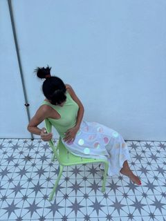 Lily Allen feet photo thumbnail