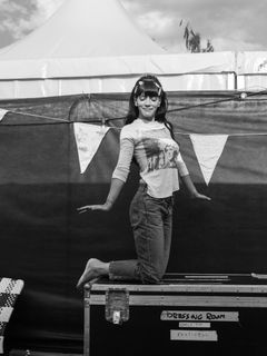 Lily Allen feet photo 8