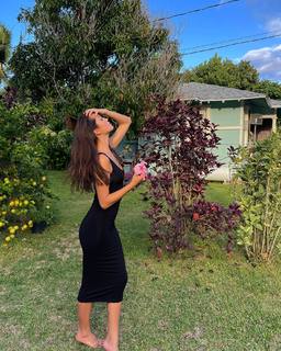 Lily Chee feet photo thumbnail