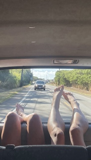 Lily Chee feet photo thumbnail