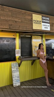 Lily Chee feet photo thumbnail