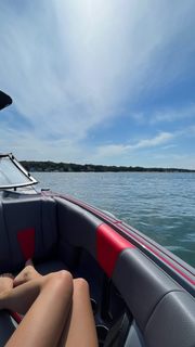 Lily Chee feet photo thumbnail