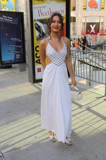 Lily Chee feet photo thumbnail