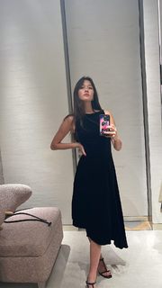 Lily Chee feet photo thumbnail