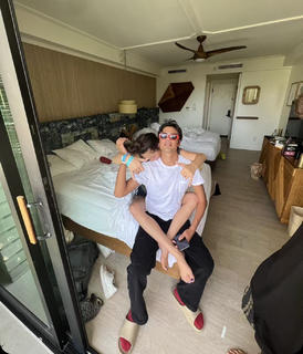 Lily Chee feet photo thumbnail