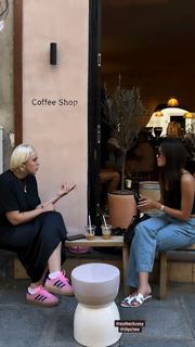 Lily Chee feet photo thumbnail