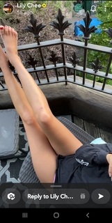 Lily Chee feet photo thumbnail