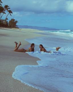 Lily Chee feet photo thumbnail