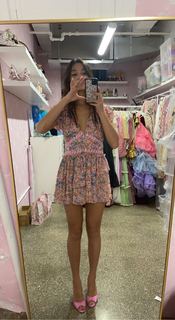 Lily Chee feet photo thumbnail