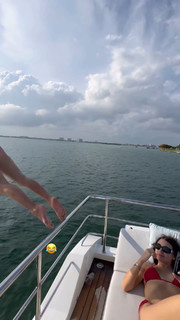 Lily Chee feet photo thumbnail