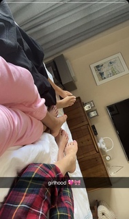 Lily Chee feet photo thumbnail