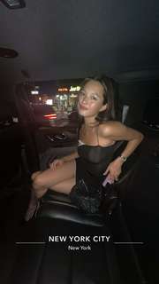 Lily Chee feet photo thumbnail