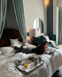 Lily Chee feet photo thumbnail