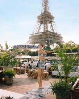 Lily Chee feet photo thumbnail