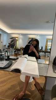 Lily Chee feet photo thumbnail