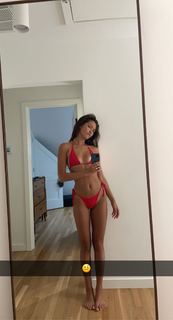 Lily Chee feet photo thumbnail