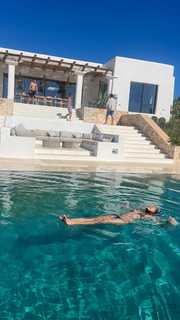 Lily Chee feet photo thumbnail