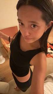 Lily Chee feet photo thumbnail