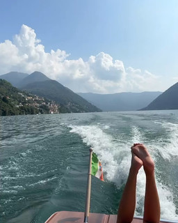 Lily Chee feet photo thumbnail