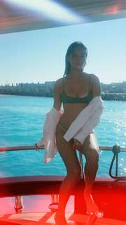 Lily Chee feet photo thumbnail