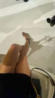 Lily Chee feet photo thumbnail