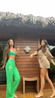 Lily Chee feet photo thumbnail