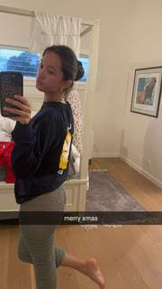 Lily Chee feet photo thumbnail