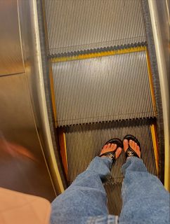 Lily Chee feet photo thumbnail