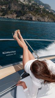 Lily Chee feet photo thumbnail