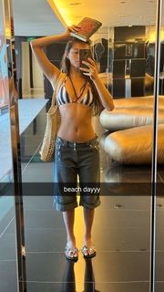 Lily Chee feet photo thumbnail