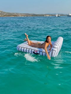 Lily Chee feet photo thumbnail