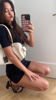 Lily Chee feet photo thumbnail