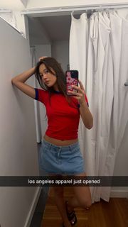 Lily Chee feet photo thumbnail