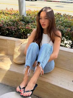 Lily Chee feet photo 12