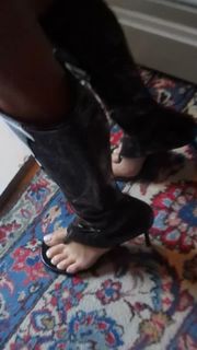 Lily Chee feet photo 8