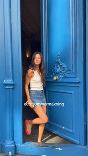 Lily Chee feet photo 5