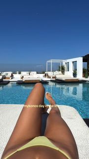 Lily Chee feet photo 5