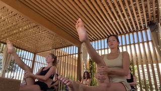 Lily Chee feet photo 12