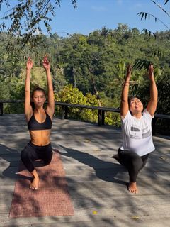 Lily Chee feet photo 5