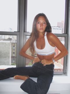 Lily Chee feet photo 1