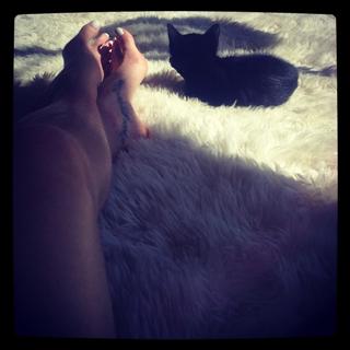 Lily Cole feet photo thumbnail