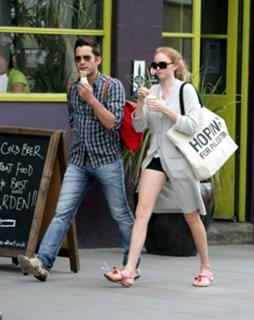 Lily Cole feet photo thumbnail