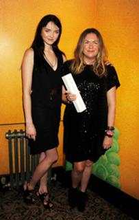 Lily Cole feet photo thumbnail